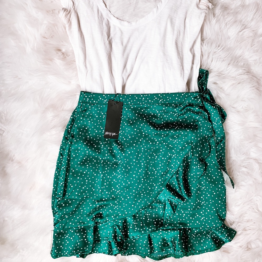 Nasty Gal emerald green and white polka mini skirt size 2